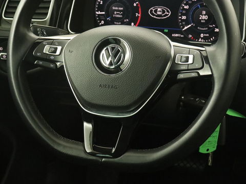 Volkswagen Golf 1.5 TSI Highline | 1e eigenaar | Virtual Cockpit | Adaptive cruise | Camera | Full LED | Carplay | Navigatie | Climate control | Parkeerhulp