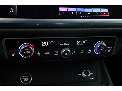 Audi Q3 Sportback 45 TFSI e S Line | 360cam | Navi | 20'' | Adapt. Cruise | Dodehoek det. | Elek. Achterklep