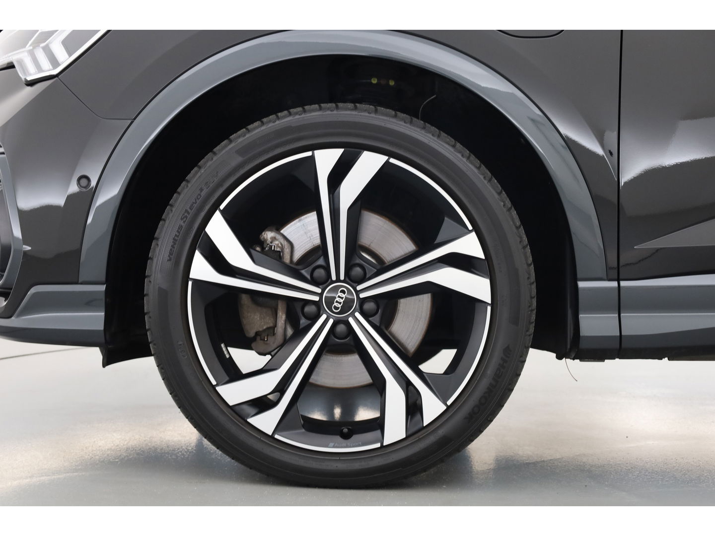 Audi Q3 Sportback 45 TFSI e S Line | 360cam | Navi | 20'' | Adapt. Cruise | Dodehoek det. | Elek. Achterklep