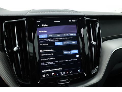 Volvo XC60 T8 Recharge R-Design | Pano | HUD | 360cam | H&K | Elek. Trekhaak | Memory seats | 21''