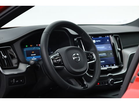 Volvo XC60 T8 Recharge R-Design | Pano | HUD | 360cam | H&K | Elek. Trekhaak | Memory seats | 21''