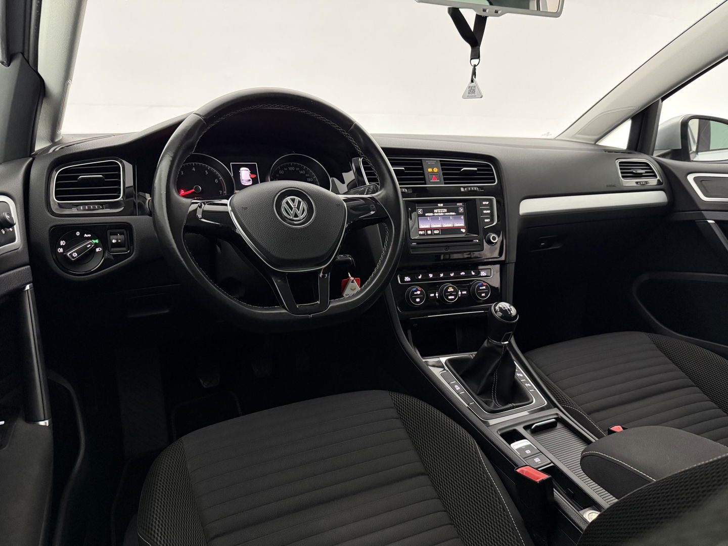 Volkswagen Golf 1.2 TSI | Clima | Parkeersens. | Stoelverw. | 16''LMV