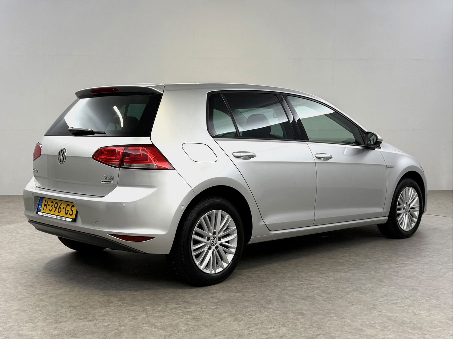 Volkswagen Golf 1.2 TSI | Clima | Parkeersens. | Stoelverw. | 16''LMV