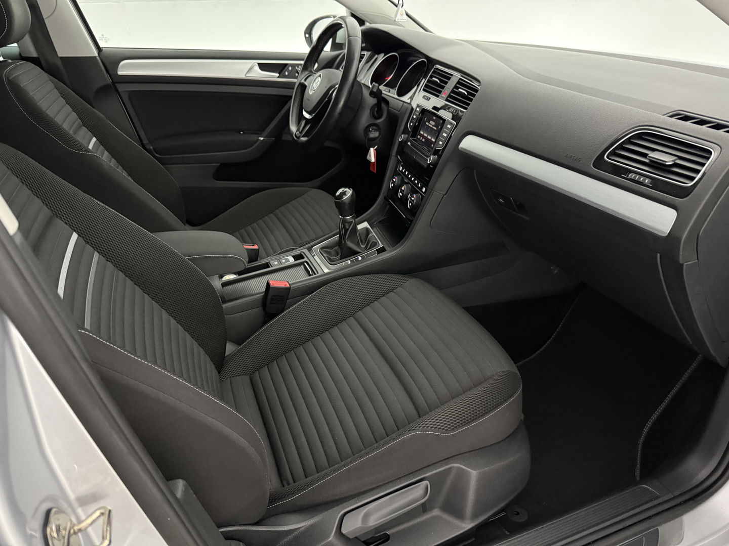Volkswagen Golf 1.2 TSI | Clima | Parkeersens. | Stoelverw. | 16''LMV