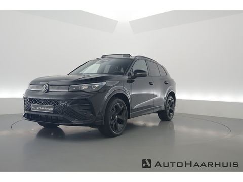 Volkswagen Tiguan eHybrid R-Line Black Style 272pk | Pano | 360cam | Elek. Trekhaak | Massage | Stoel- Stuurverw.