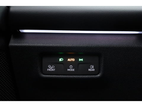 Volkswagen Tiguan eHybrid R-Line Black Style 272pk | Pano | 360cam | Elek. Trekhaak | Massage | Stoel- Stuurverw.