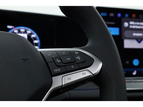 Volkswagen Tiguan eHybrid R-Line Black Style 272pk | Pano | 360cam | Elek. Trekhaak | Massage | Stoel- Stuurverw.