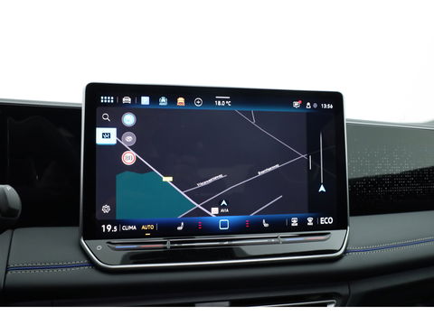 Volkswagen Tiguan eHybrid R-Line Black Style 272pk | Pano | 360cam | Elek. Trekhaak | Massage | Stoel- Stuurverw.