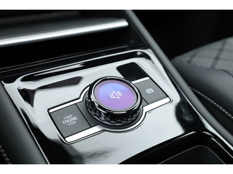Volkswagen Tiguan eHybrid R-Line Black Style 272pk | Pano | 360cam | Elek. Trekhaak | Massage | Stoel- Stuurverw.