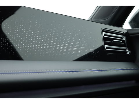 Volkswagen Tiguan eHybrid R-Line Black Style 272pk | Pano | 360cam | Elek. Trekhaak | Massage | Stoel- Stuurverw.