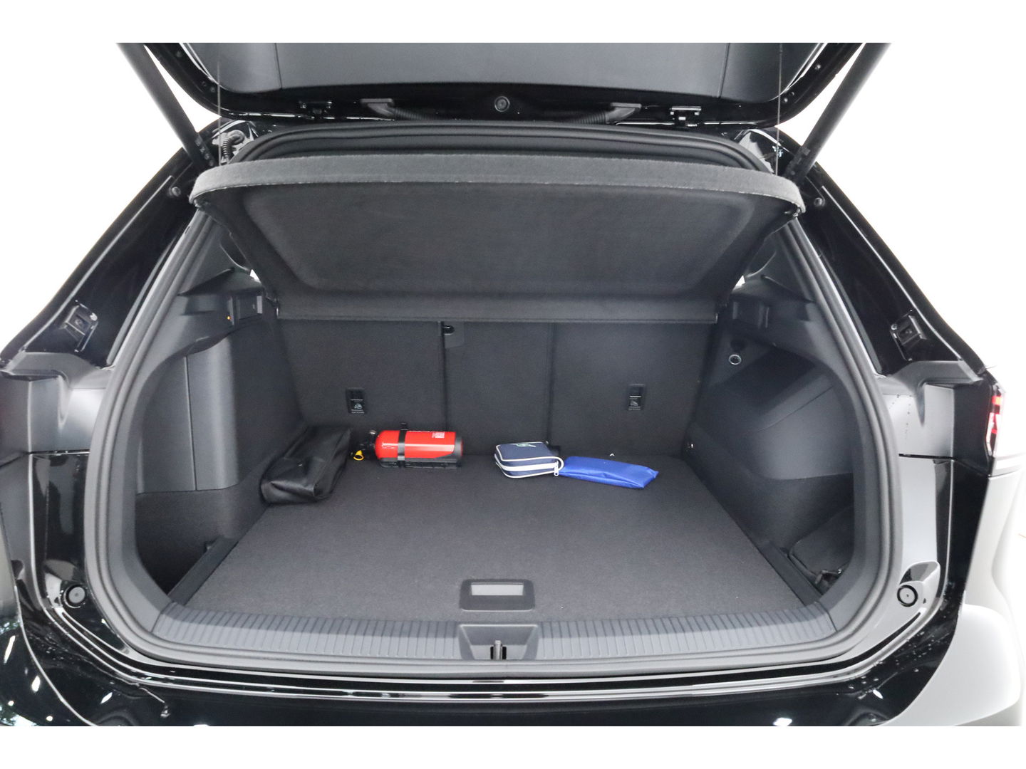 Volkswagen Tiguan eHybrid R-Line Black Style 272pk | Pano | 360cam | Elek. Trekhaak | Massage | Stoel- Stuurverw.