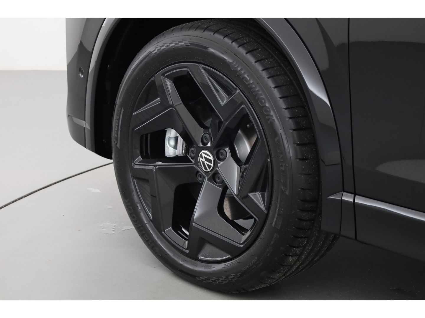 Volkswagen Tiguan eHybrid R-Line Black Style 272pk | Pano | 360cam | Elek. Trekhaak | Massage | Stoel- Stuurverw.