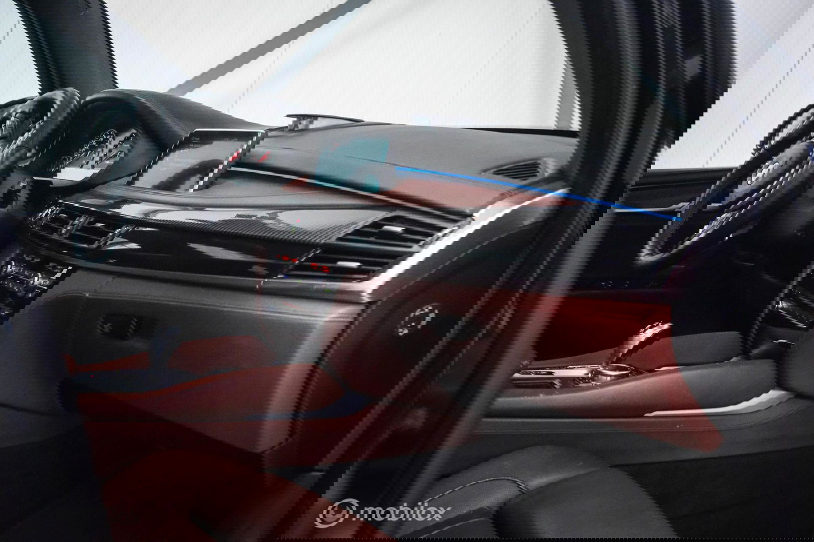 BMW X5 M 575 pk | M Drivers pack | B&O | Nightvision | Alcantara | Infotainment | 360 cam | Trekhaak | Softclose |