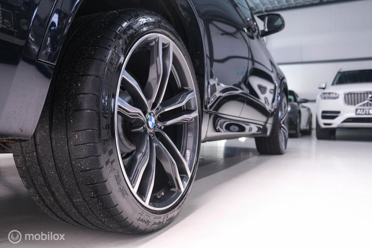 BMW X5 M 575 pk | M Drivers pack | B&O | Nightvision | Alcantara | Infotainment | 360 cam | Trekhaak | Softclose |