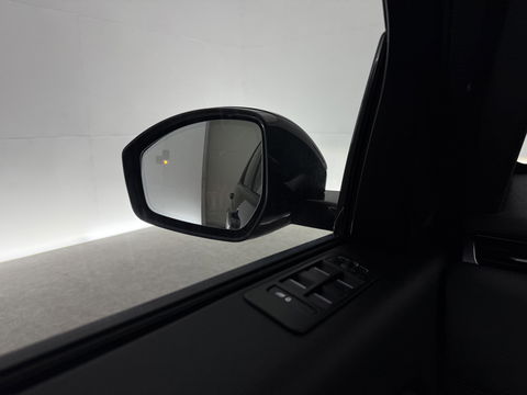 Land Rover Discovery Sport P300e SE 254PK | Virtual | Trekh. | Carplay | Memory | Camera | Adaptive Cruise | Dodehoek