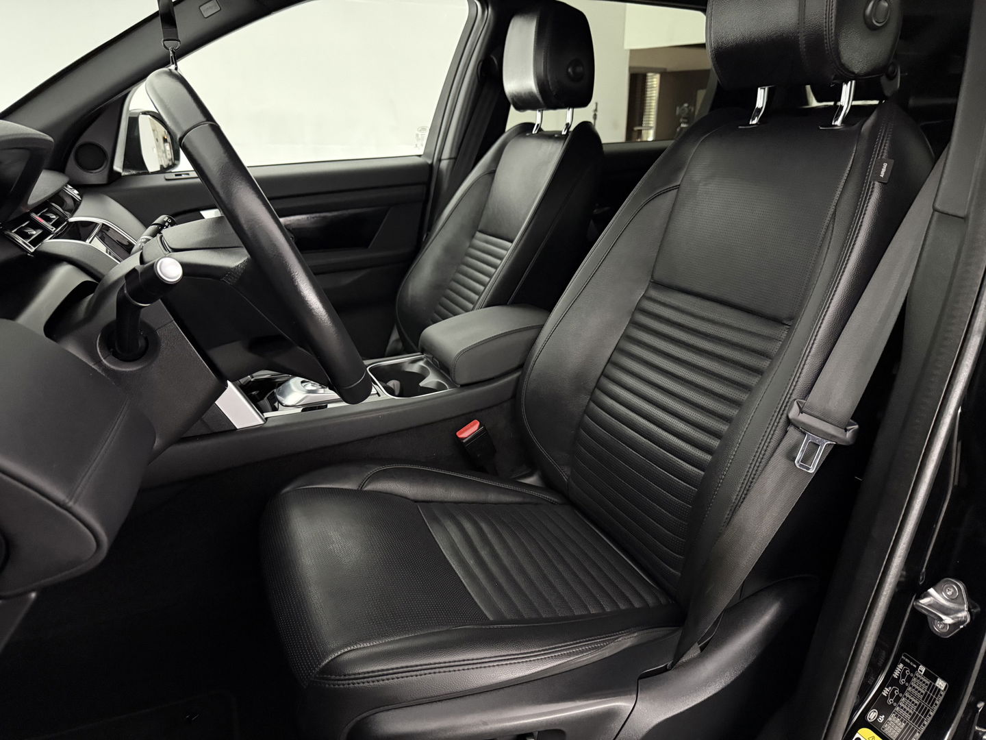 Land Rover Discovery Sport P300e SE 254PK | Virtual | Trekh. | Carplay | Memory | Camera | Adaptive Cruise | Dodehoek