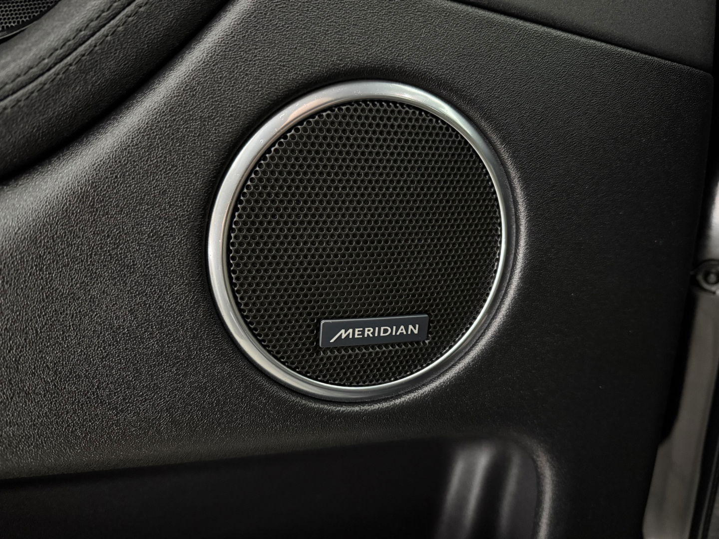 Land Rover Discovery Sport P300e SE 254PK | Virtual | Trekh. | Carplay | Memory | Camera | Adaptive Cruise | Dodehoek