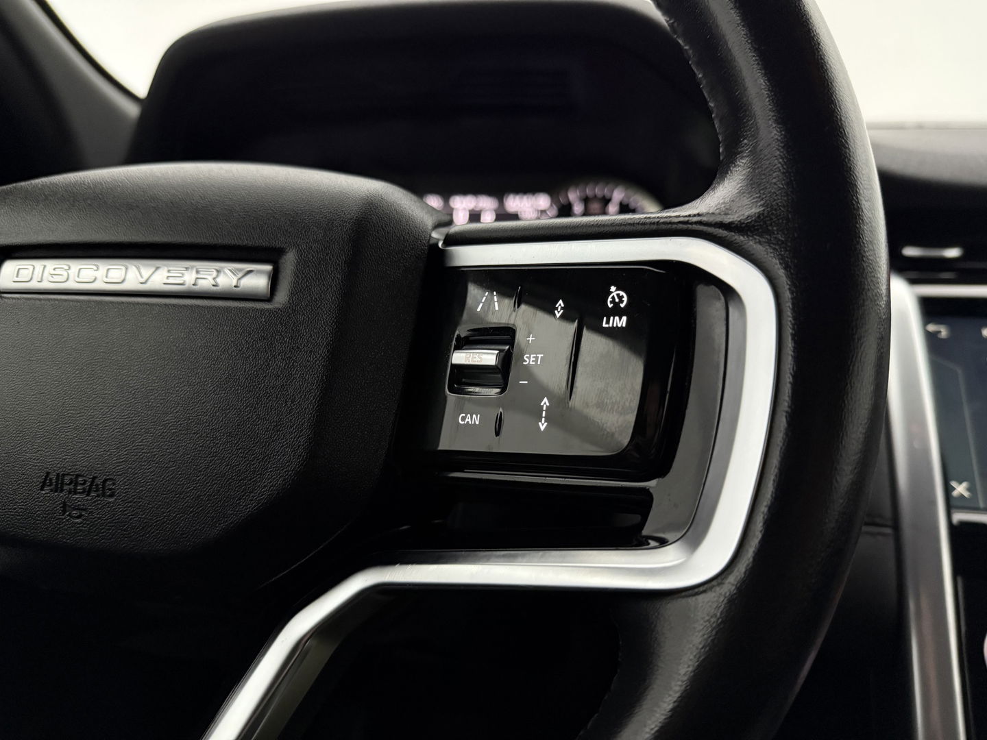 Land Rover Discovery Sport P300e SE 254PK | Virtual | Trekh. | Carplay | Memory | Camera | Adaptive Cruise | Dodehoek