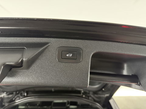 Land Rover Discovery Sport P300e SE 254PK | Virtual | Trekh. | Carplay | Memory | Camera | Adaptive Cruise | Dodehoek