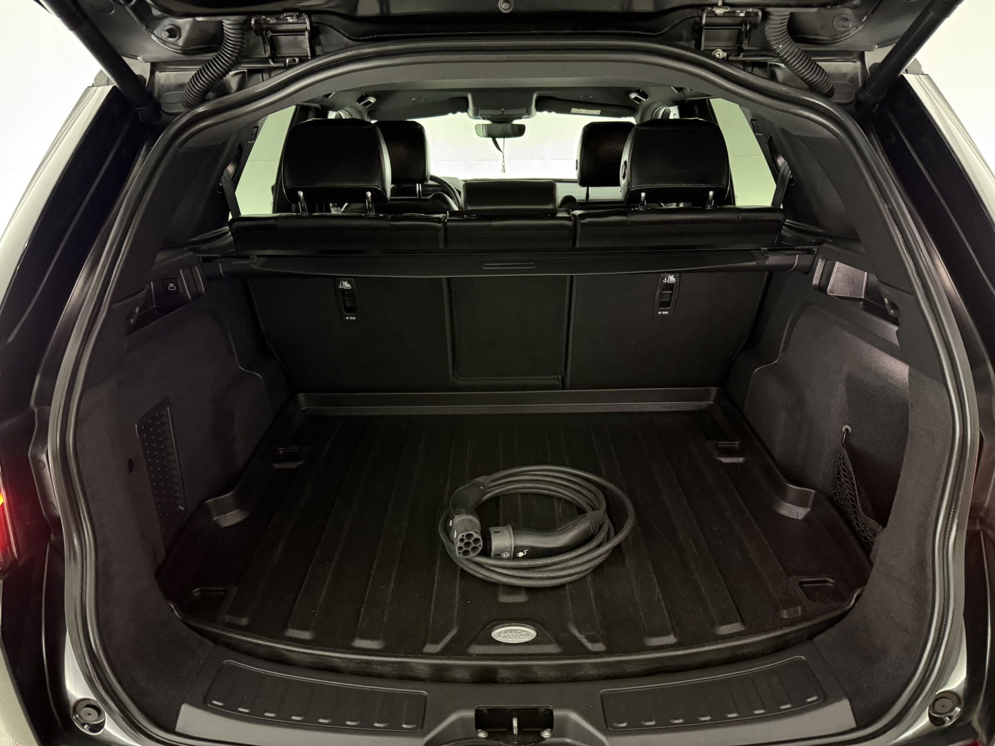 Land Rover Discovery Sport P300e SE 254PK | Virtual | Trekh. | Carplay | Memory | Camera | Adaptive Cruise | Dodehoek