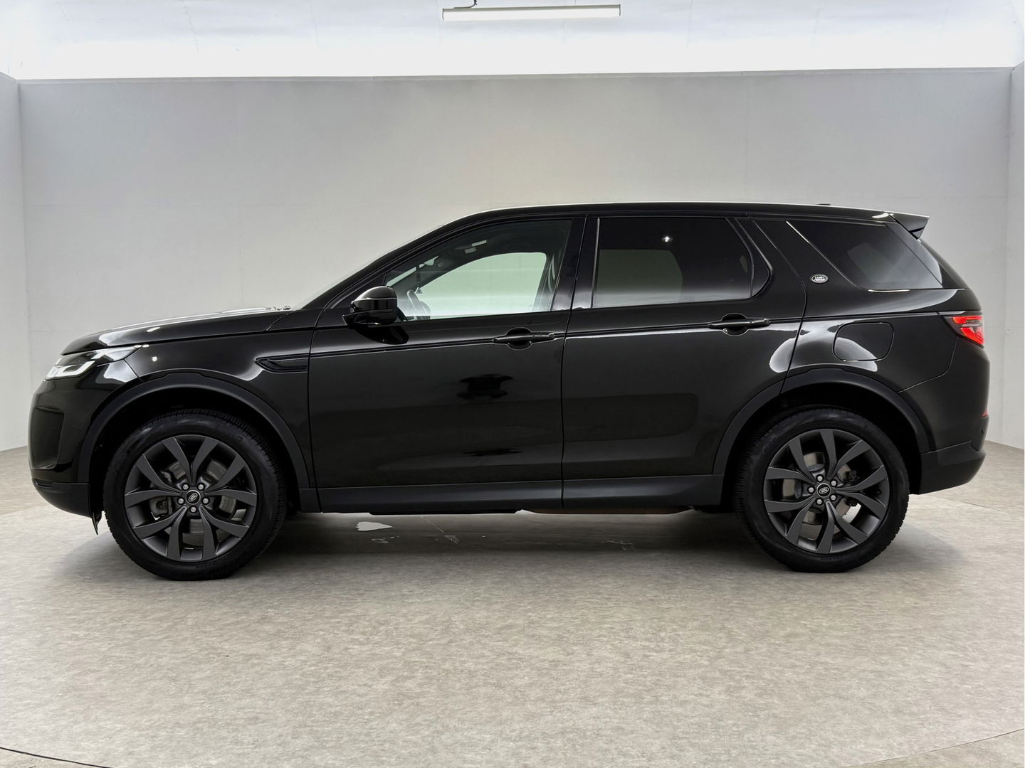 Land Rover Discovery Sport P300e SE 254PK | Virtual | Trekh. | Carplay | Memory | Camera | Adaptive Cruise | Dodehoek
