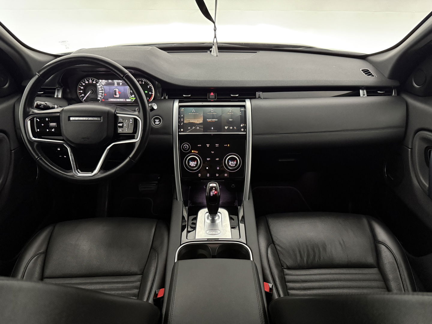 Land Rover Discovery Sport P300e SE 254PK | Virtual | Trekh. | Carplay | Memory | Camera | Adaptive Cruise | Dodehoek
