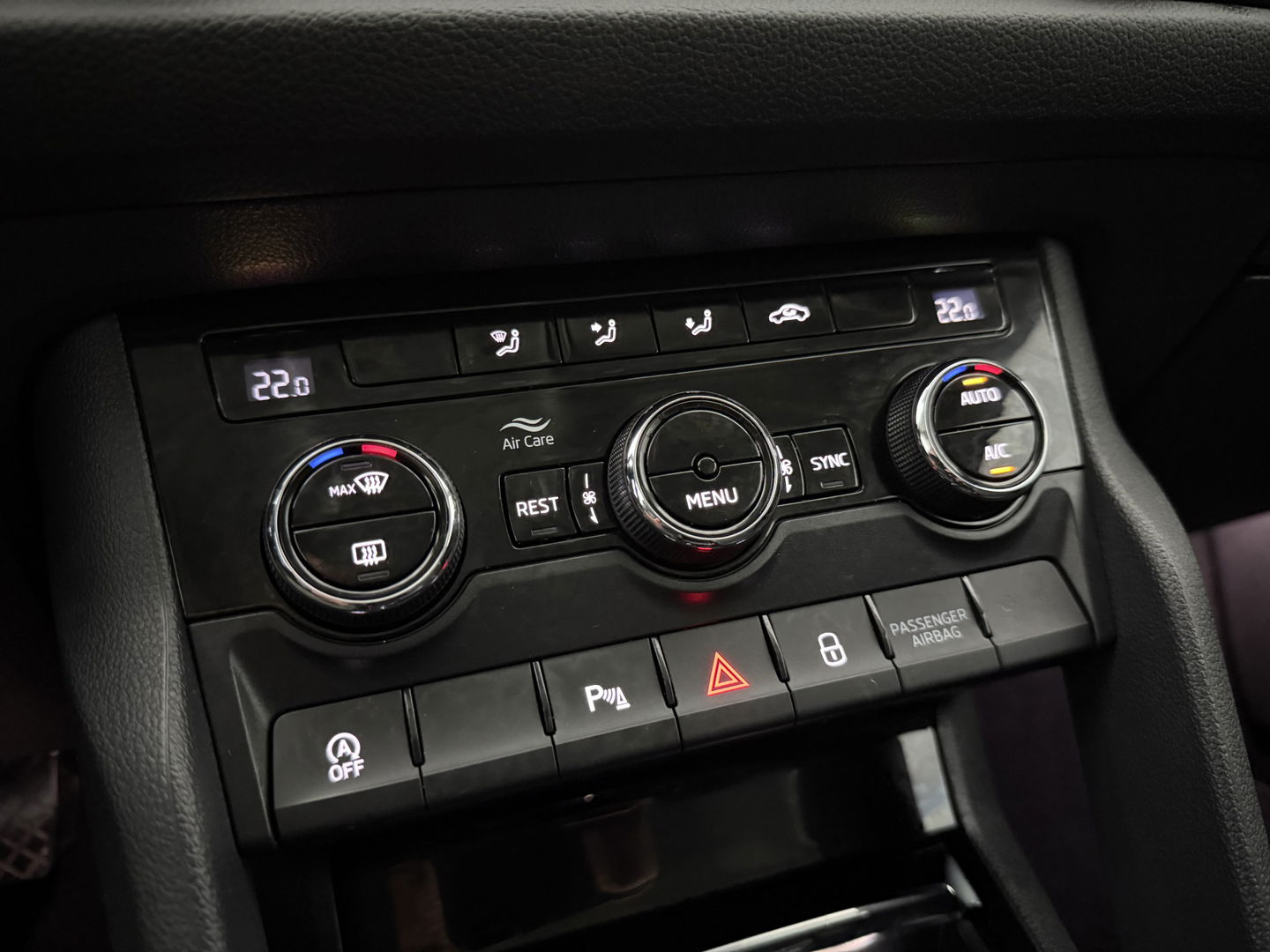 Škoda Kodiaq 1.5 TSI 150PK Limited Business Edition | Carplay | LED | Camera | Trekh. | Cruise | Navi | Keyless | Parkeersens.