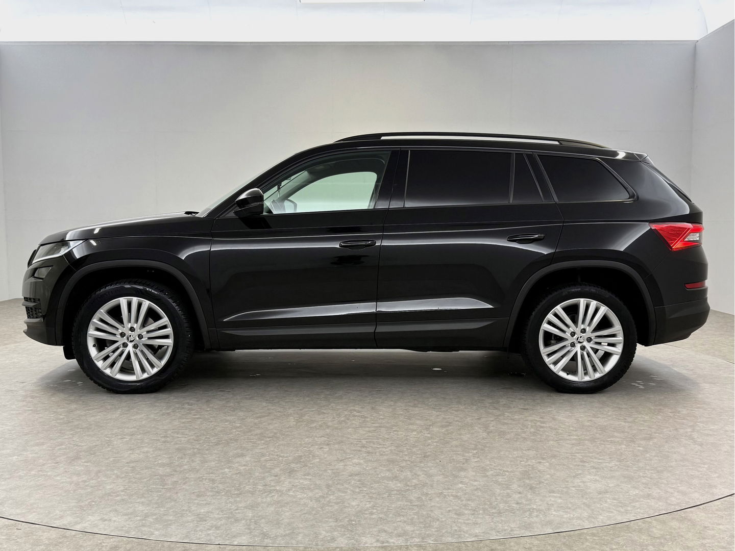 Škoda Kodiaq 1.5 TSI 150PK Limited Business Edition | Carplay | LED | Camera | Trekh. | Cruise | Navi | Keyless | Parkeersens.