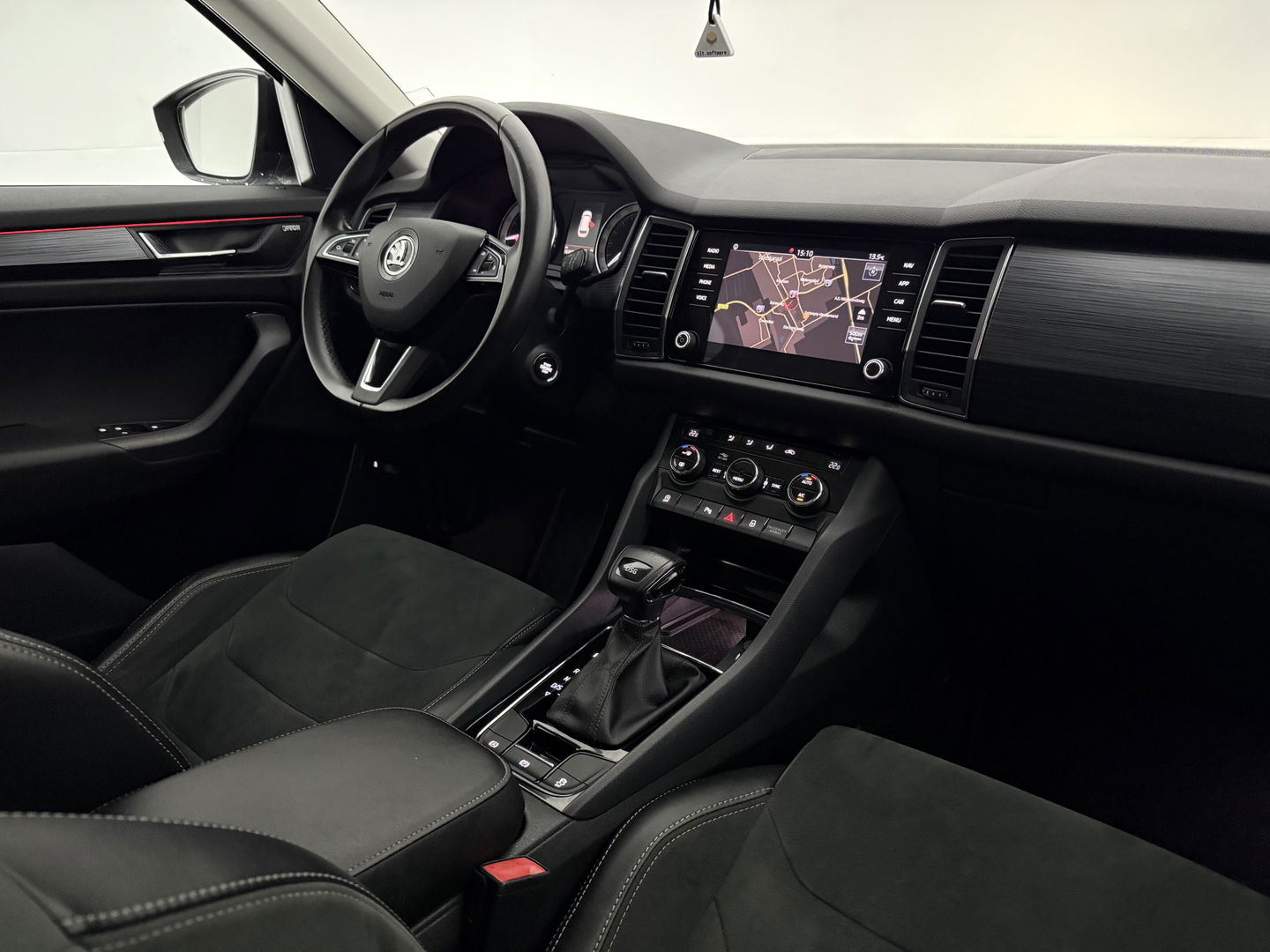 Škoda Kodiaq 1.5 TSI 150PK Limited Business Edition | Carplay | LED | Camera | Trekh. | Cruise | Navi | Keyless | Parkeersens.