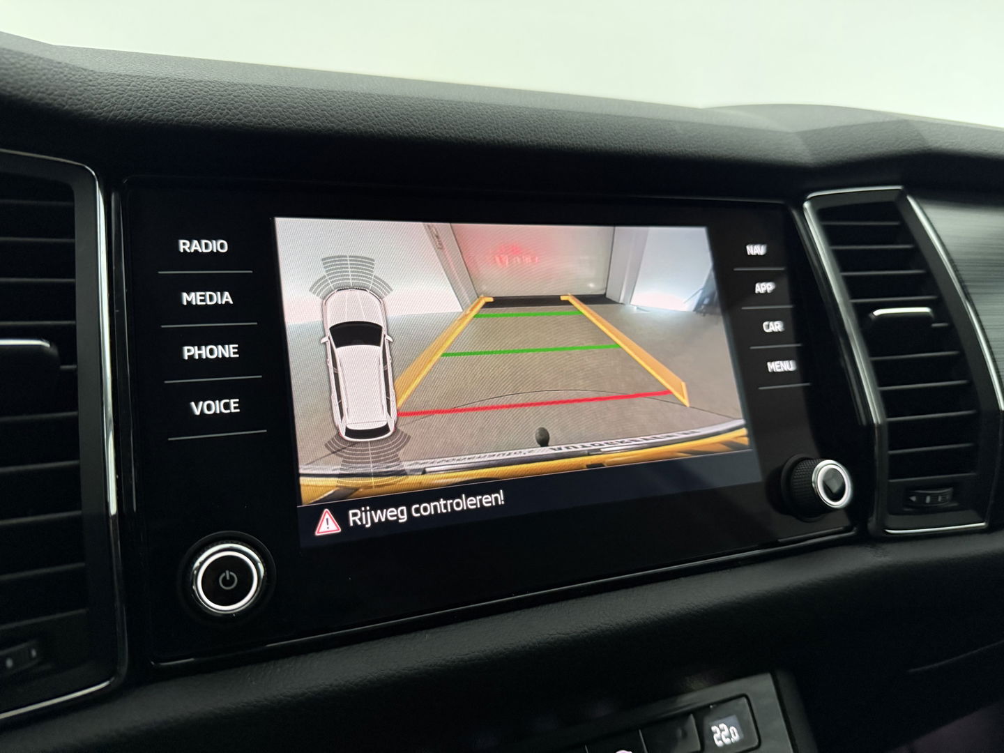 Škoda Kodiaq 1.5 TSI 150PK Limited Business Edition | Carplay | LED | Camera | Trekh. | Cruise | Navi | Keyless | Parkeersens.