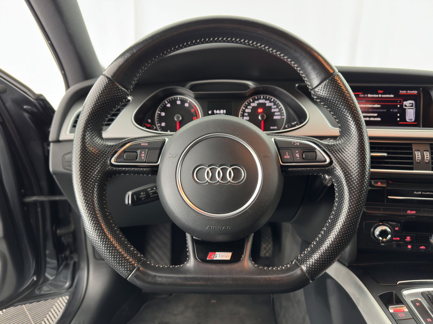 Audi A4 Avant 1.8 TFSI Sport Edition Aut. *XENON | LEATHER-FABRIC | BANG&OLUFSEN | NAVI-FULLMAP | SPORT-SEATS | DAB+ | PRIVACY-GLASS | ECC | PDC | CRUISE | 19''ALU | TOWBAR*