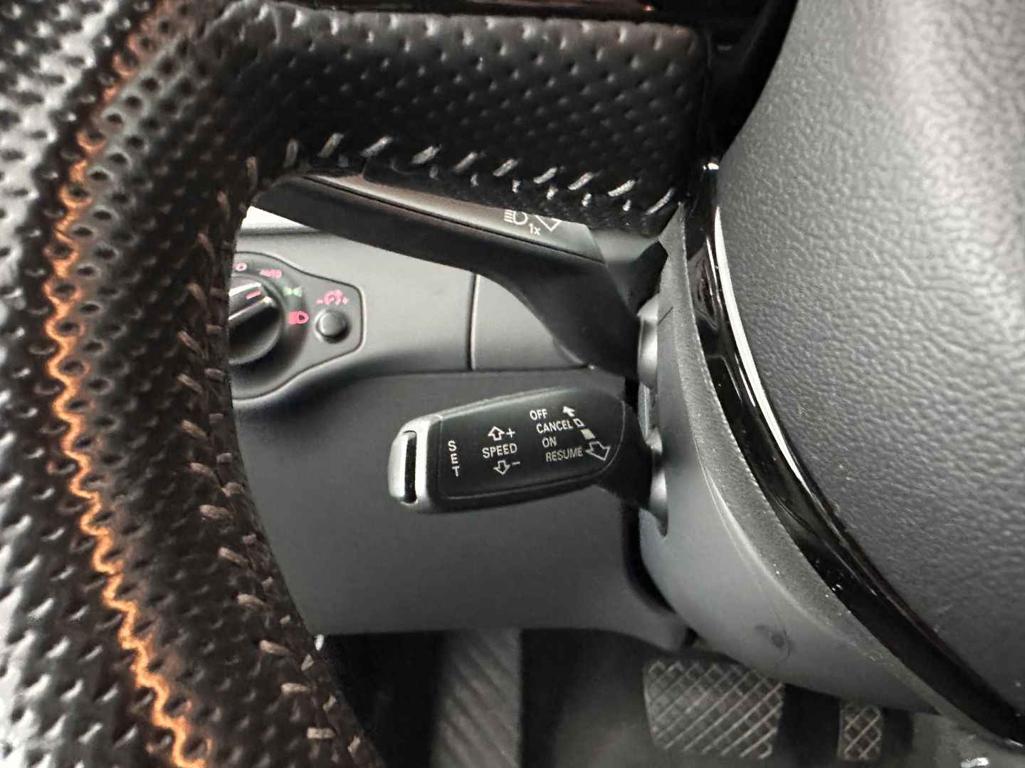 Audi A4 Avant 1.8 TFSI Sport Edition Aut. *XENON | LEATHER-FABRIC | BANG&OLUFSEN | NAVI-FULLMAP | SPORT-SEATS | DAB+ | PRIVACY-GLASS | ECC | PDC | CRUISE | 19''ALU | TOWBAR*