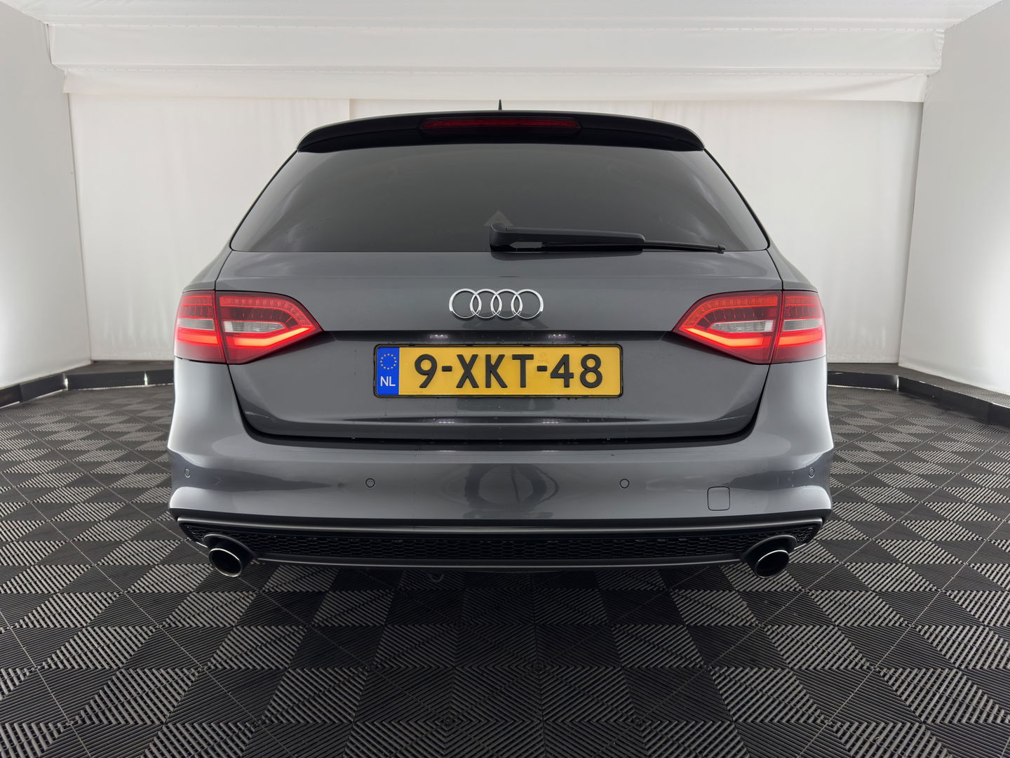 Audi A4 Avant 1.8 TFSI Sport Edition Aut. *XENON | LEATHER-FABRIC | BANG&OLUFSEN | NAVI-FULLMAP | SPORT-SEATS | DAB+ | PRIVACY-GLASS | ECC | PDC | CRUISE | 19''ALU | TOWBAR*