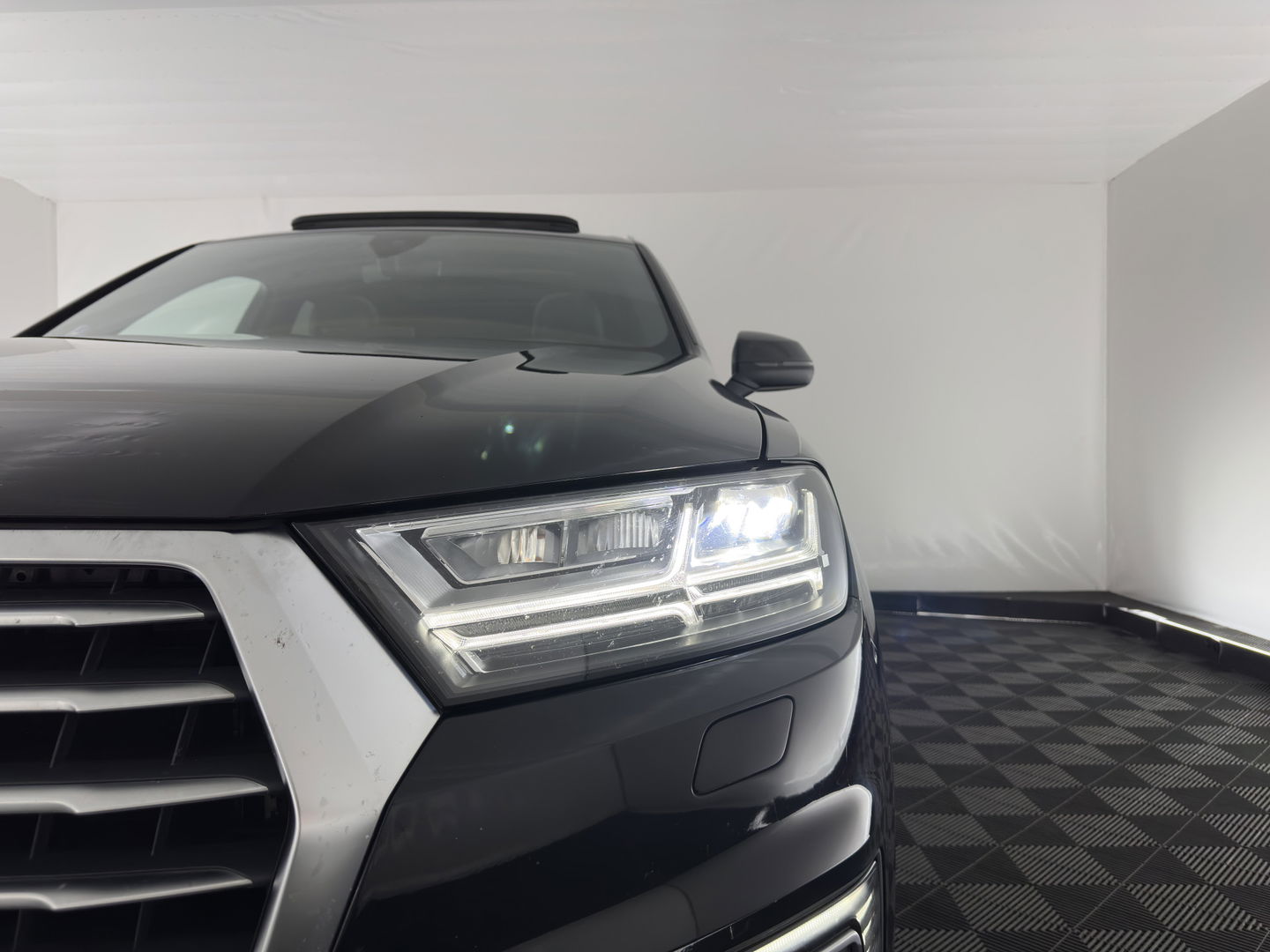 Audi Q7 3.0 TDI e-tron quattro Sport (INCL.BTW) *PANO | LUXURY-LEATHER | FULL-LED | DIGI-COCKPIT | HEATED-COMFORTSEATS | AIR-SUSPENSION | NAVI-FULLMAP | SHIFT-PADDLES | PRIVACY-GLASS | 20''ALU | TOWBAR*