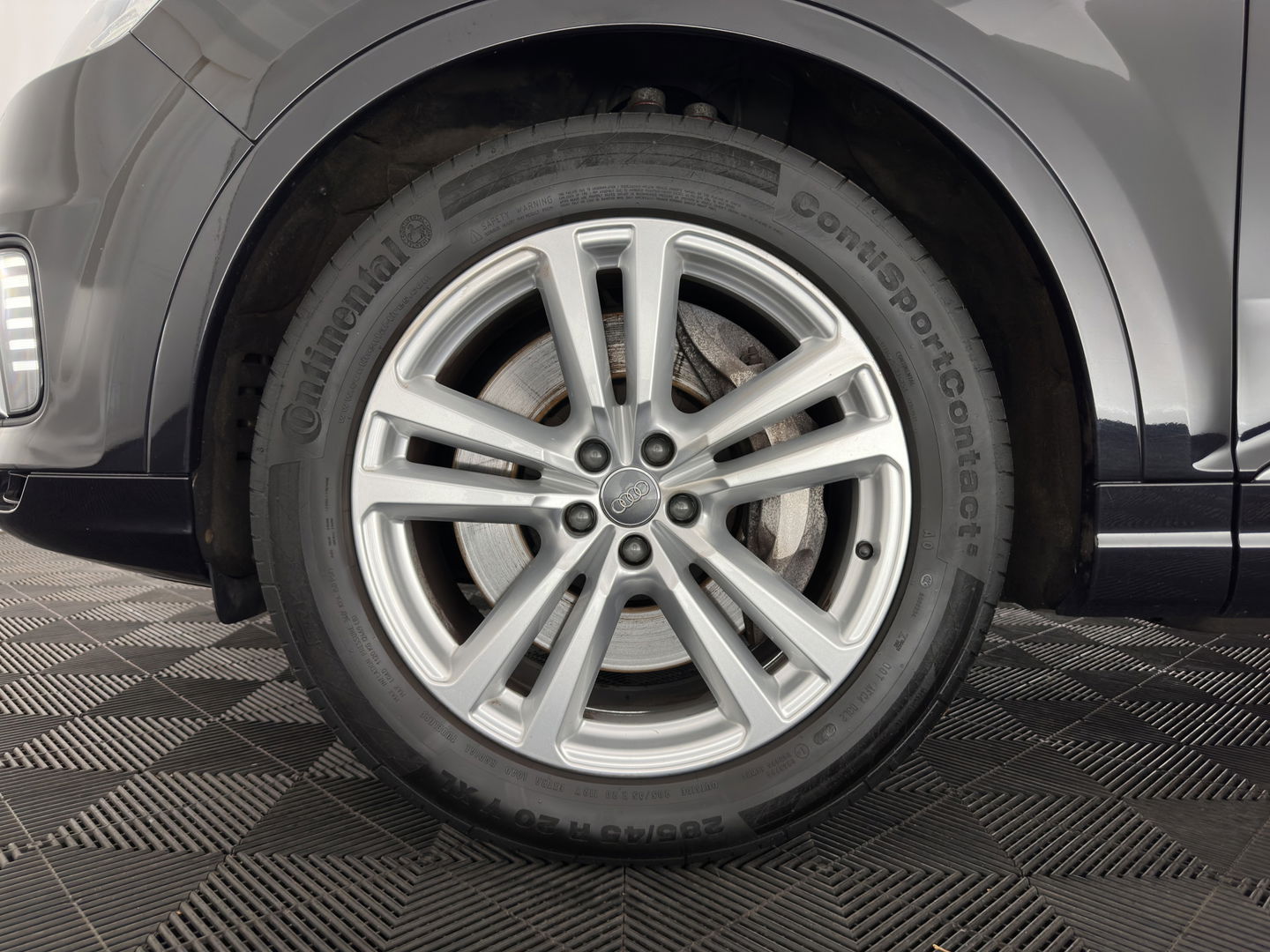 Audi Q7 3.0 TDI e-tron quattro Sport (INCL.BTW) *PANO | LUXURY-LEATHER | FULL-LED | DIGI-COCKPIT | HEATED-COMFORTSEATS | AIR-SUSPENSION | NAVI-FULLMAP | SHIFT-PADDLES | PRIVACY-GLASS | 20''ALU | TOWBAR*