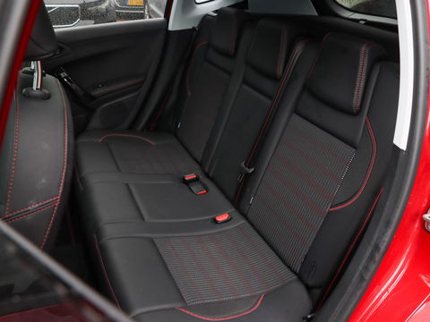 Peugeot 2008 1.2 PureTech GT-line 110PK | Panoramadak | Trekhaak
