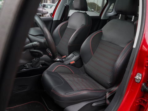Peugeot 2008 1.2 PureTech GT-line 110PK | Panoramadak | Trekhaak