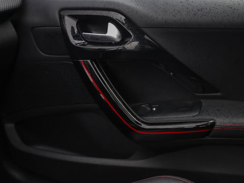 Peugeot 2008 1.2 PureTech GT-line 110PK | Panoramadak | Trekhaak