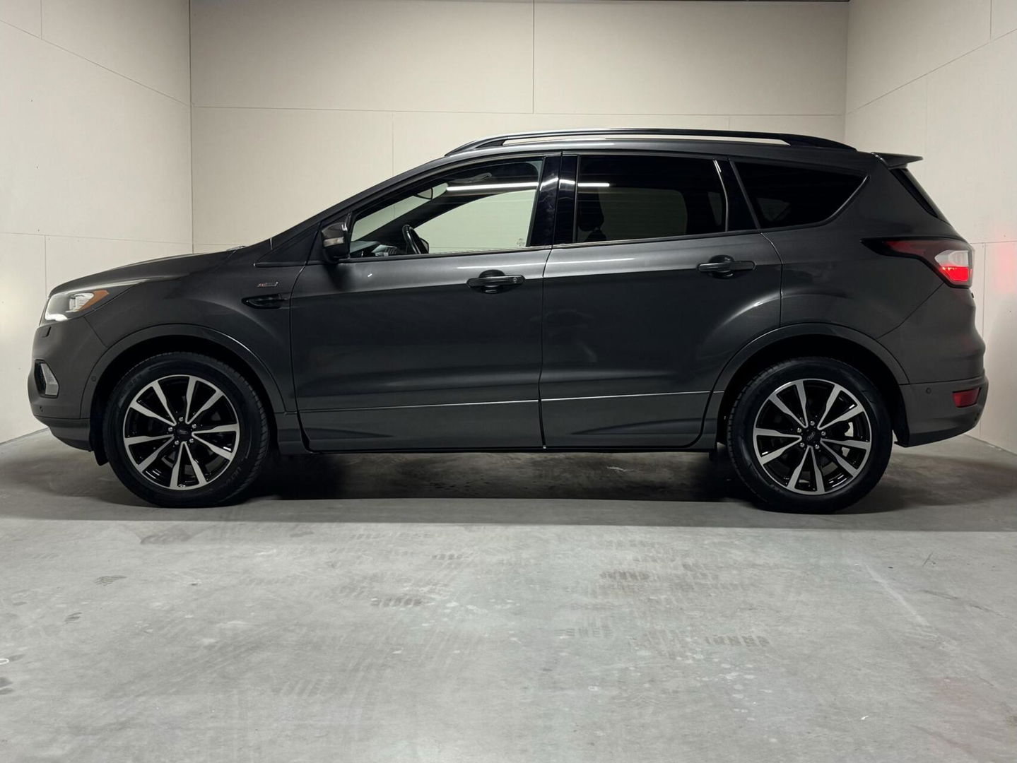 Ford Kuga 1.5 EcoBoost ST Line Carplay Cruise Navi Trekh. Stoelv. NAP