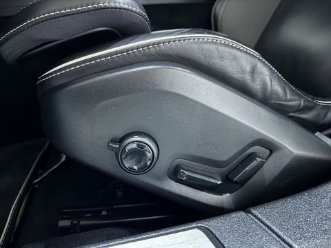 Volvo V60 2.0 B4 R-Design Pano Carplay Trekh. Autopilot NAP