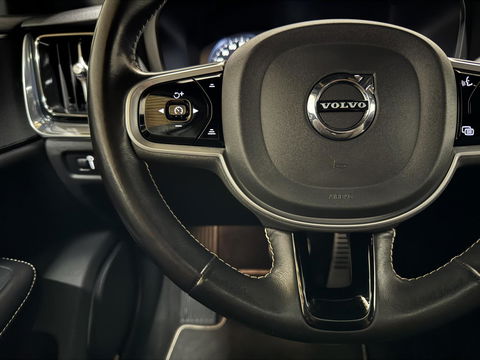 Volvo V60 2.0 B4 R-Design Pano Carplay Trekh. Autopilot NAP