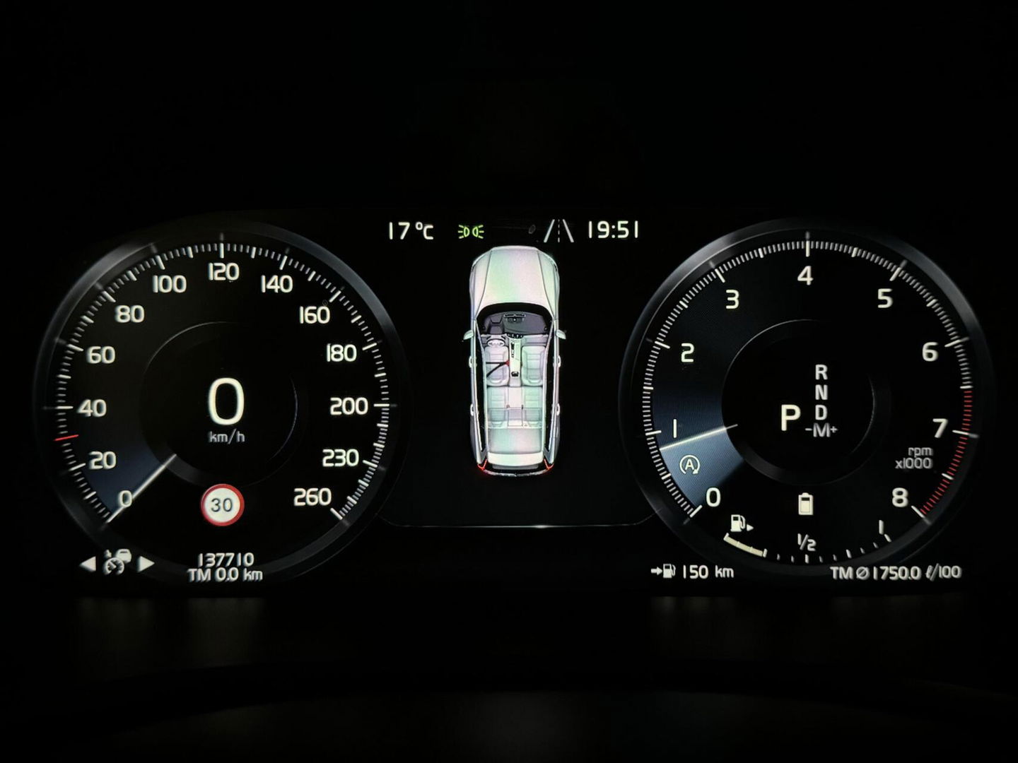 Volvo V60 2.0 B4 R-Design Pano Carplay Trekh. Autopilot NAP