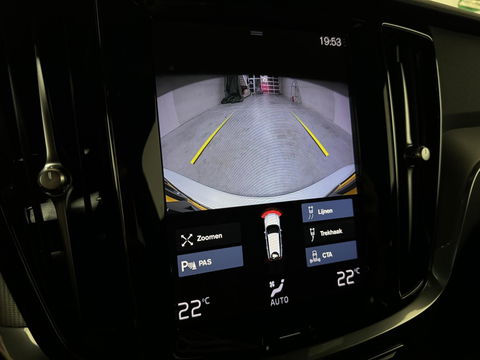 Volvo V60 2.0 B4 R-Design Pano Carplay Trekh. Autopilot NAP
