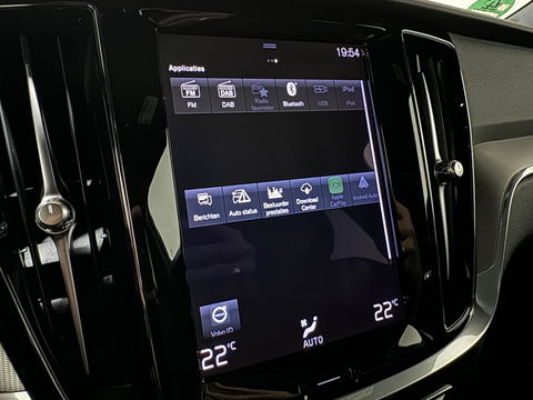 Volvo V60 2.0 B4 R-Design Pano Carplay Trekh. Autopilot NAP