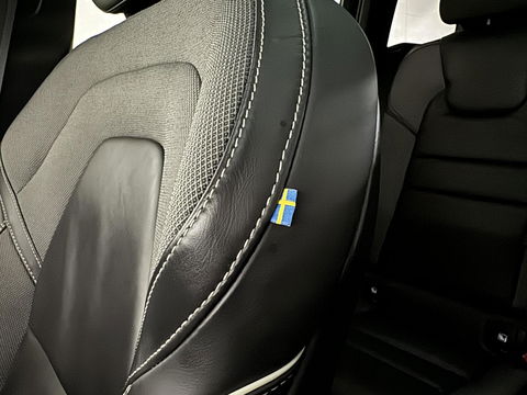 Volvo V60 2.0 B4 R-Design Pano Carplay Trekh. Autopilot NAP