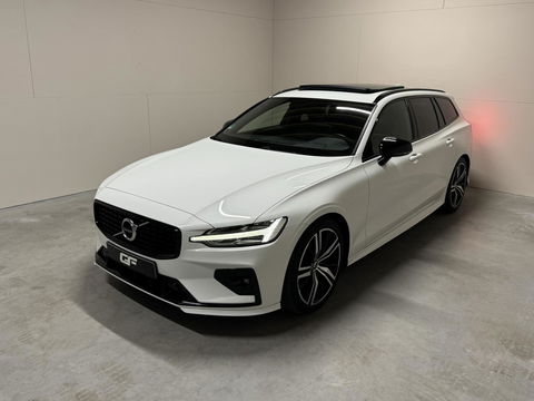 Volvo V60 2.0 B4 R-Design Pano Carplay Trekh. Autopilot NAP