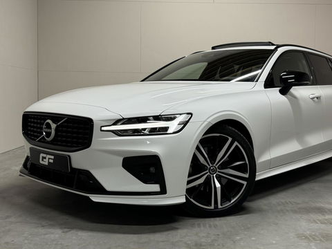 Volvo V60 2.0 B4 R-Design Pano Carplay Trekh. Autopilot NAP