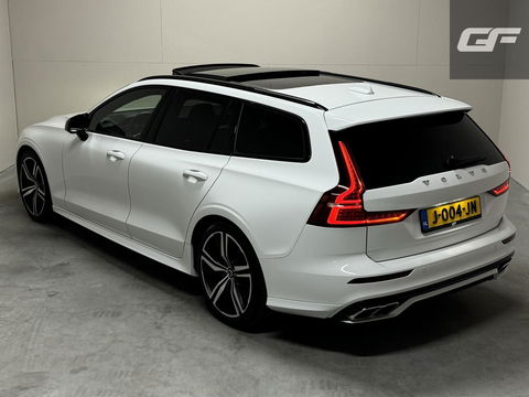 Volvo V60 2.0 B4 R-Design Pano Carplay Trekh. Autopilot NAP