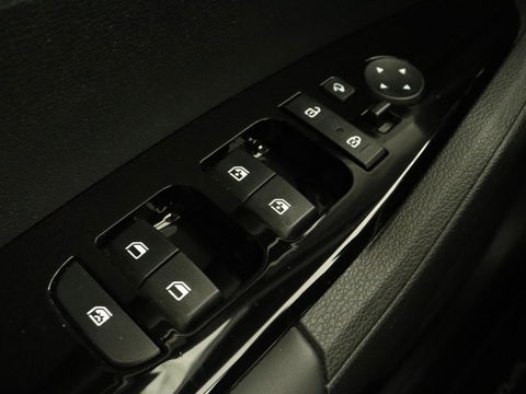 Kia Sportage 1.6 T-GDi Plug-in Hybrid AWD DynamicLine | Adaptive cruise | Camera | Carplay | Navigatie | Full LED | Parkeerhulp | Digital Cockpit | PHEV | Plug In