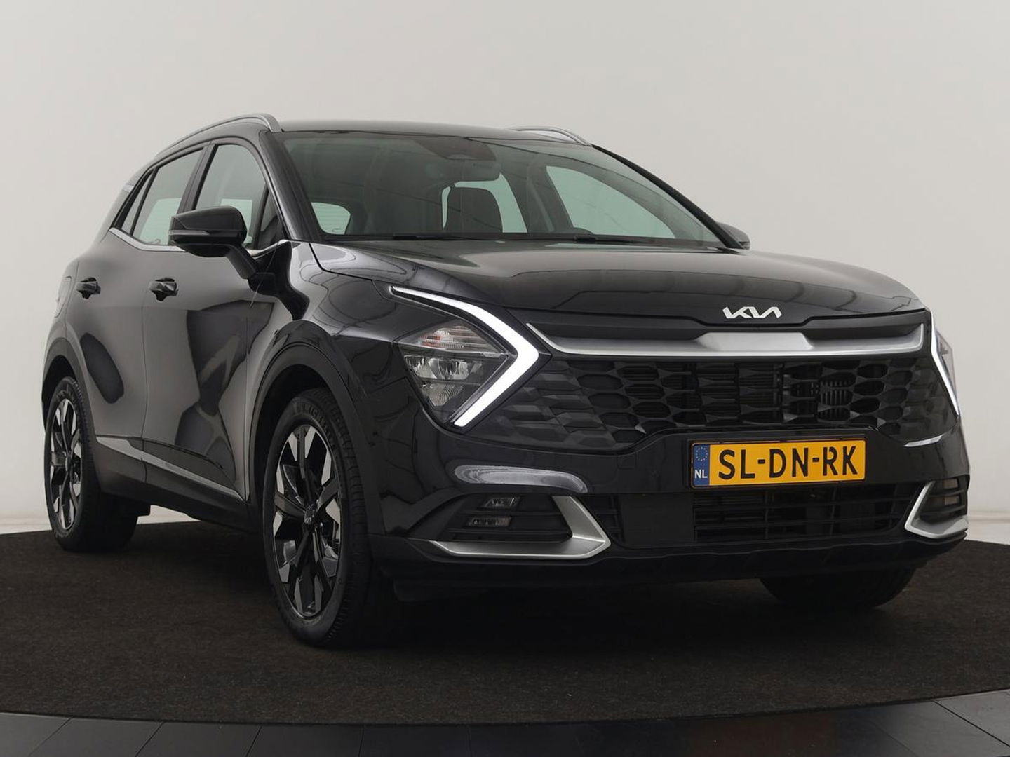 Kia Sportage 1.6 T-GDi Plug-in Hybrid AWD DynamicLine | Adaptive cruise | Camera | Carplay | Navigatie | Full LED | Parkeerhulp | Digital Cockpit | PHEV | Plug In